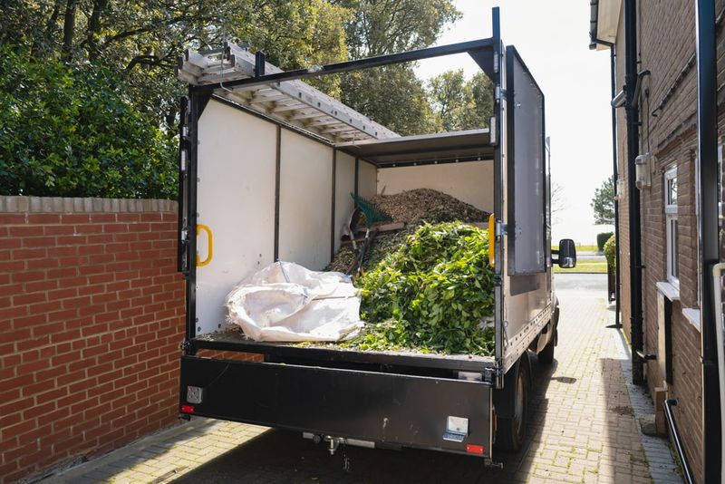 Waste clearance in Chislehurst